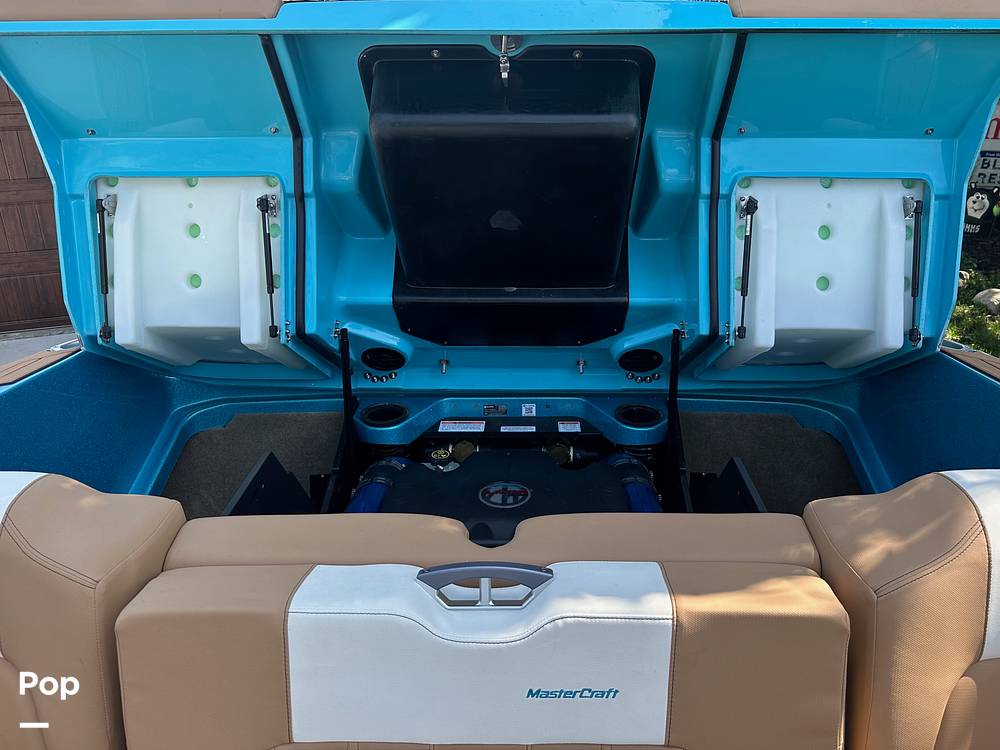Slide: The Image of Mastercraft X22 2021 - 13031458