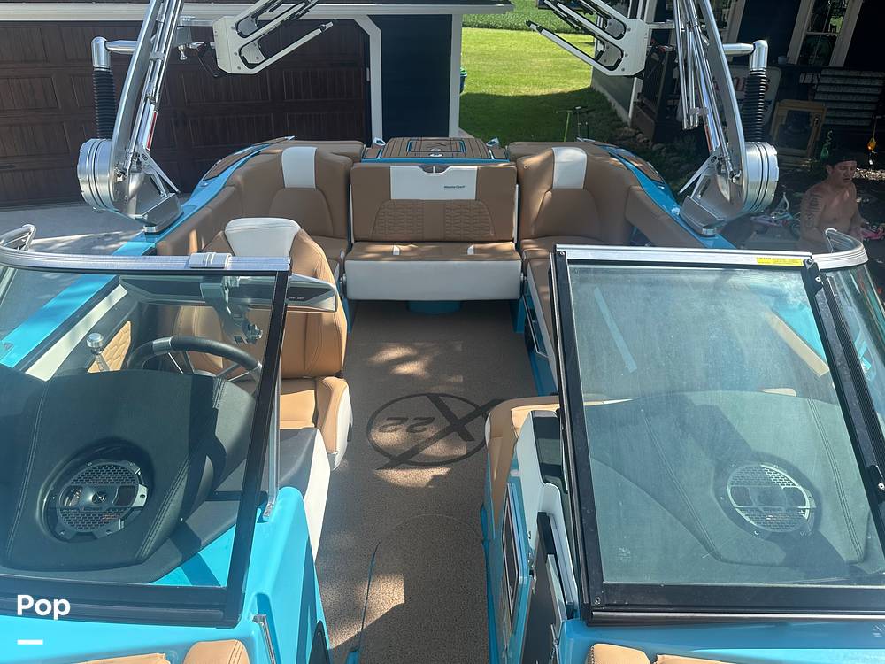 Slide: The Image of Mastercraft X22 2021 - 13031475