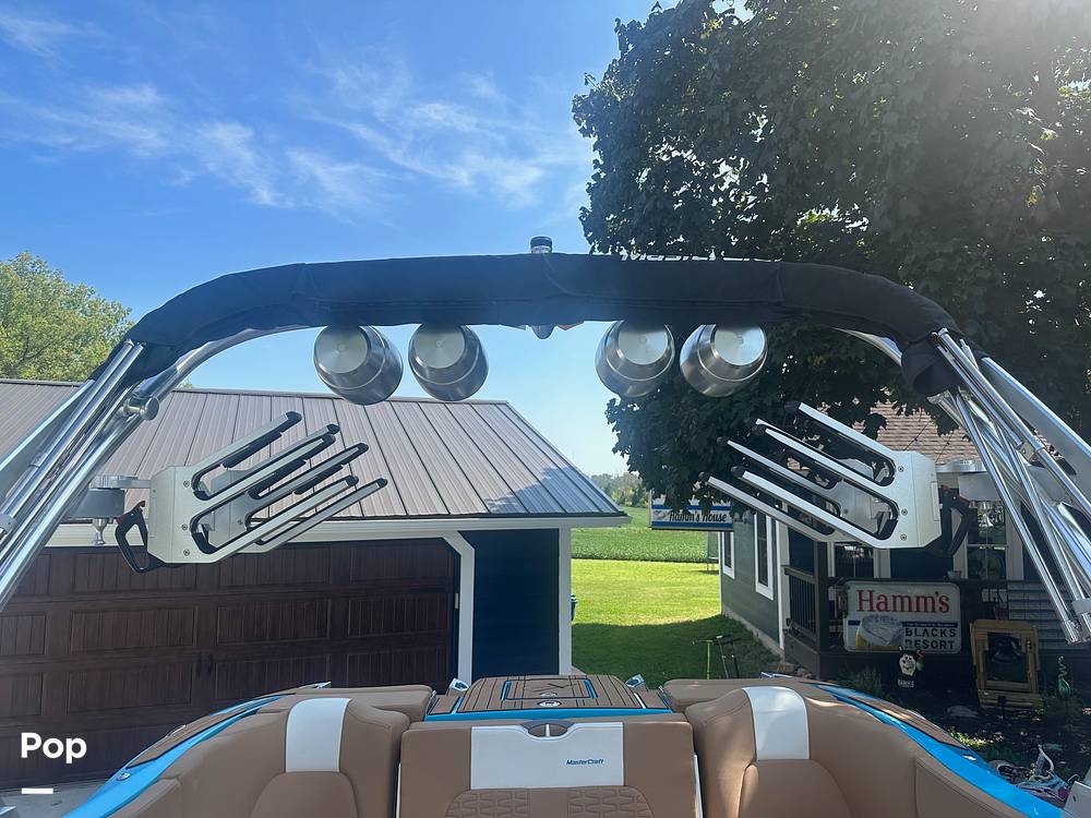 Slide: The Image of Mastercraft X22 2021 - 13031478