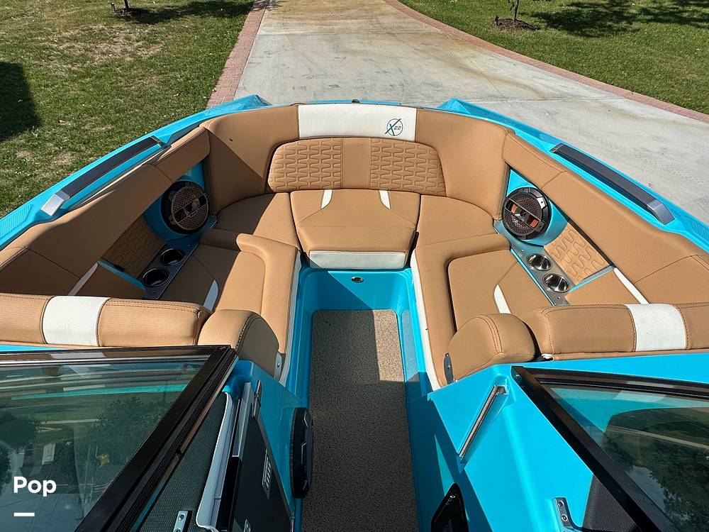 Slide: The Image of Mastercraft X22 2021 - 13031481