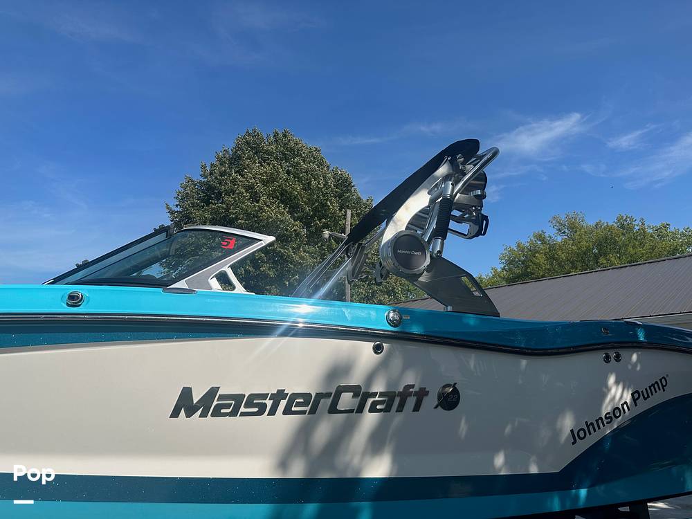 Slide: The Image of Mastercraft X22 2021 - 13031486