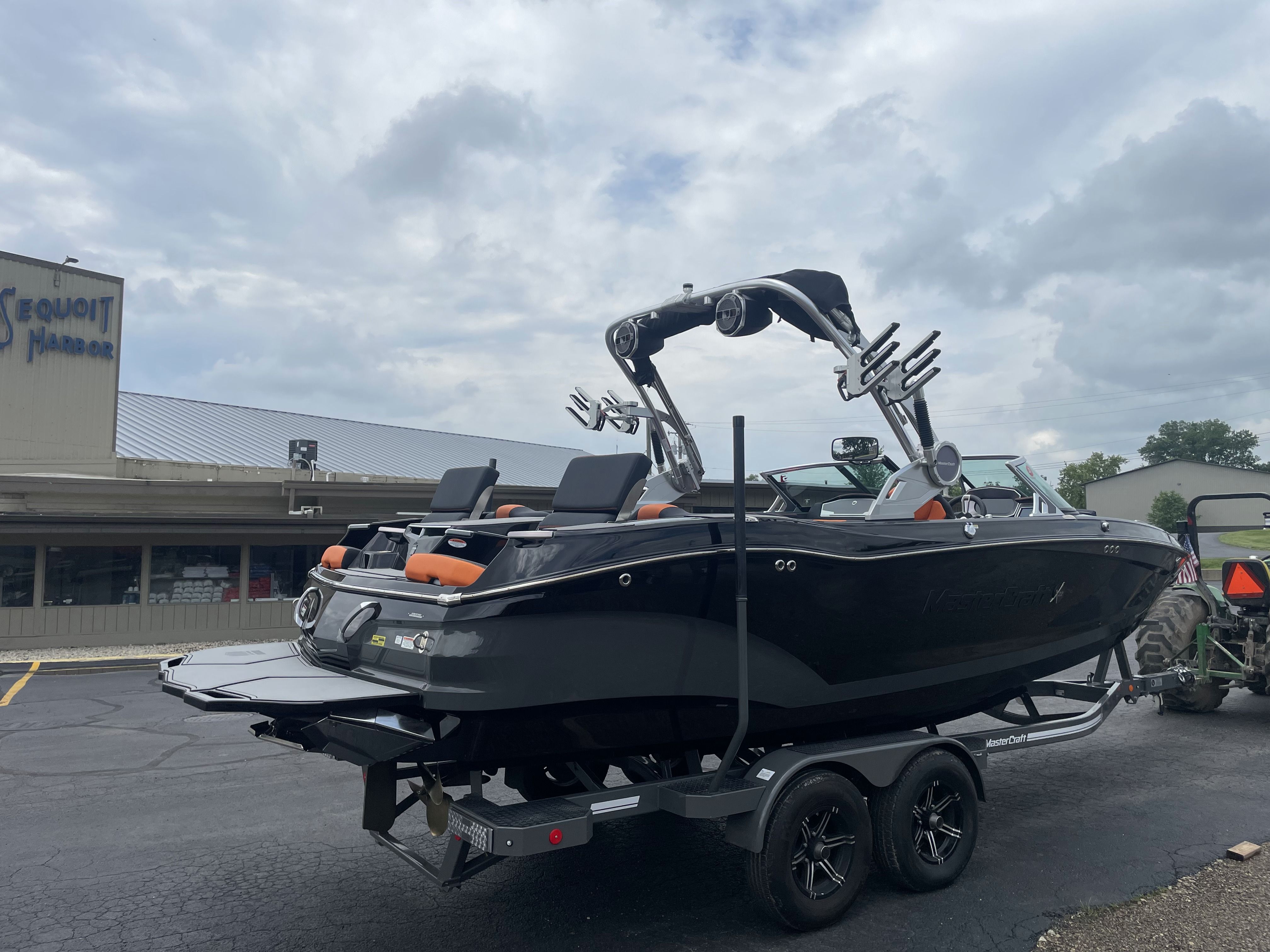 Slide: The Image of Mastercraft X22 2021 - 3