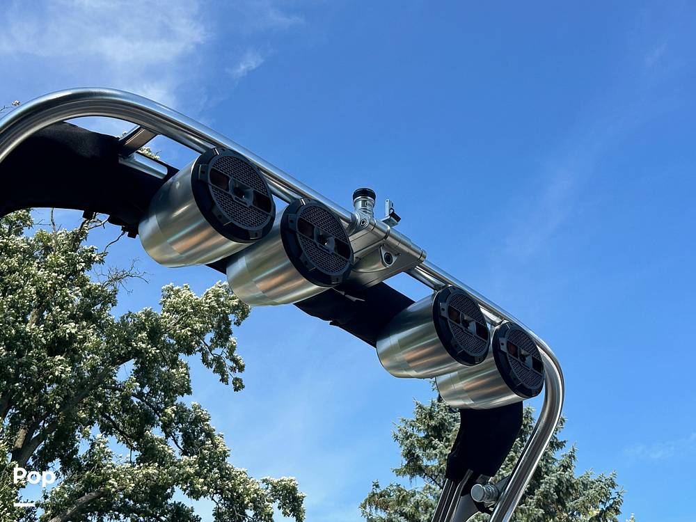 Slide: The Image of Mastercraft X22 2021 - 13030967