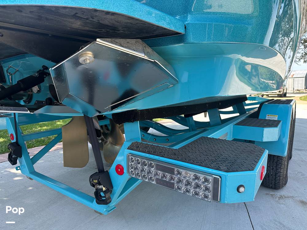 Slide: The Image of Mastercraft X22 2021 - 13030980