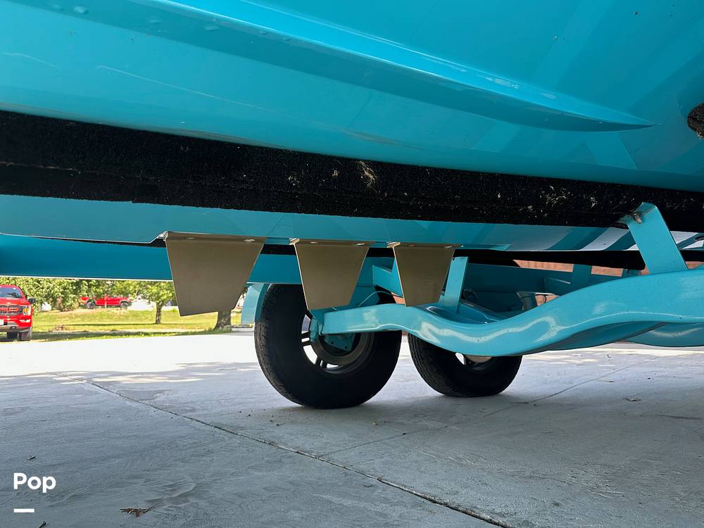 Slide: The Image of Mastercraft X22 2021 - 13030989
