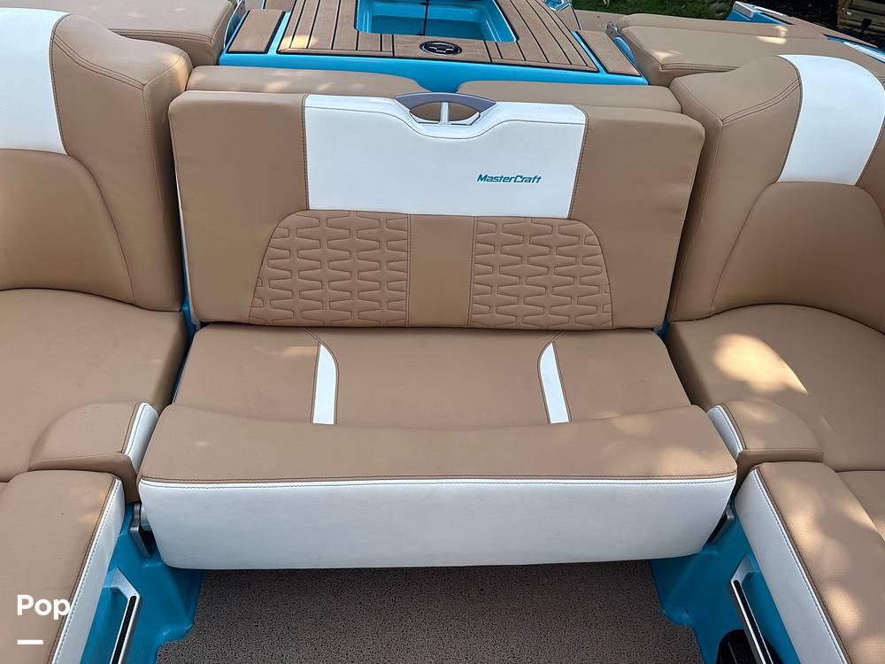 Slide: The Image of Mastercraft X22 2021 - 13030933