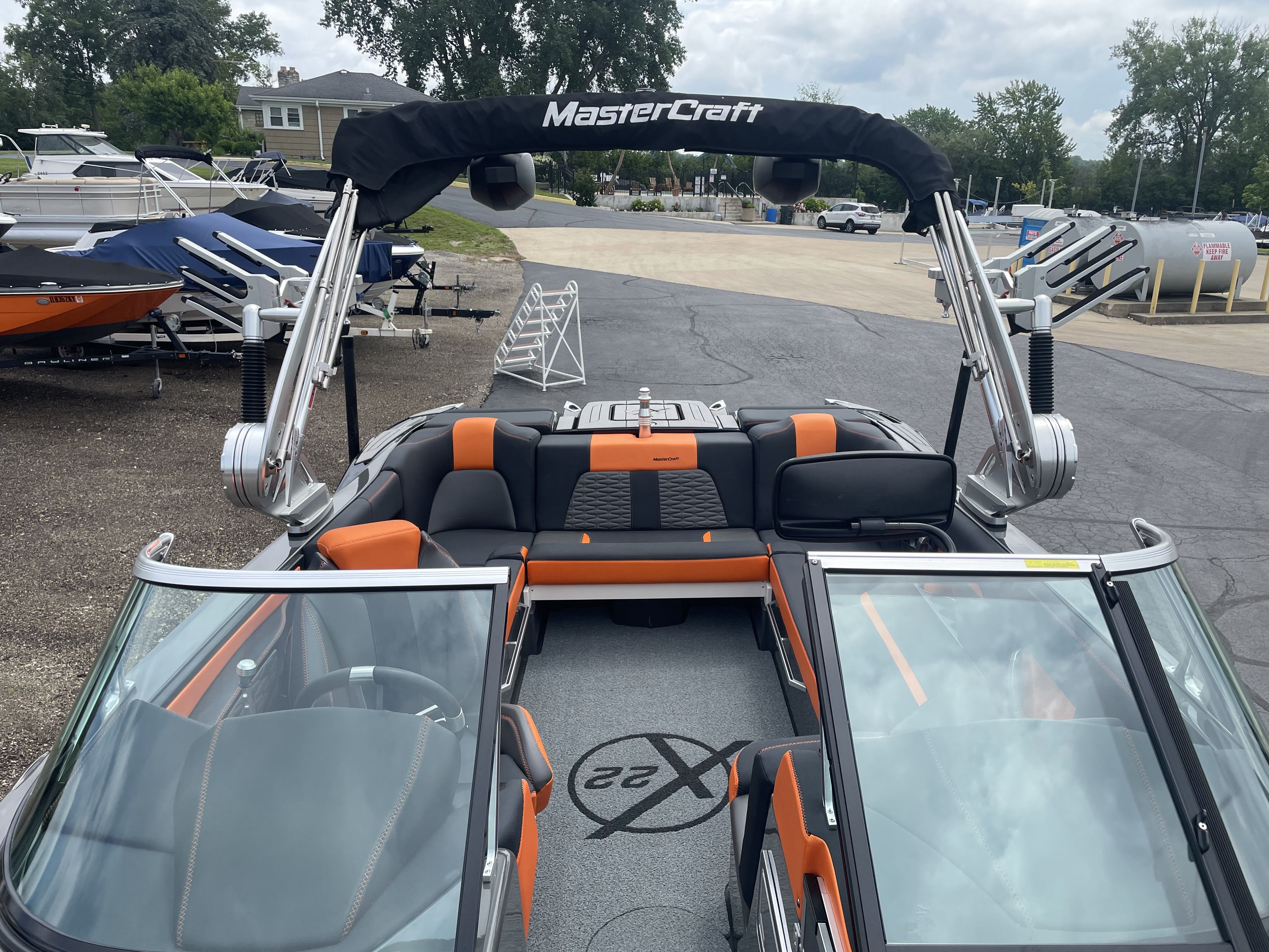 Slide: The Image of Mastercraft X22 2021 - 8