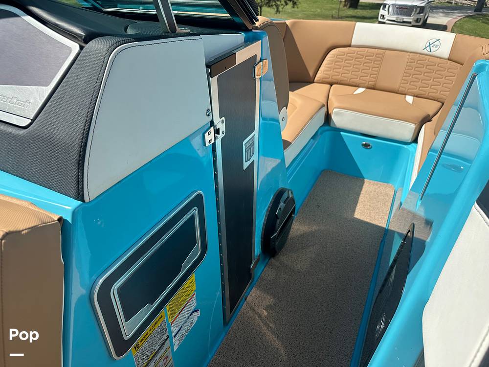 Slide: The Image of Mastercraft X22 2021 - 13031007