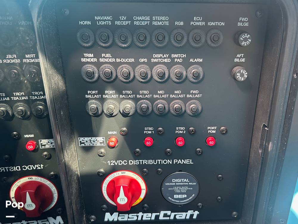 Slide: The Image of Mastercraft X22 2021 - 13031008
