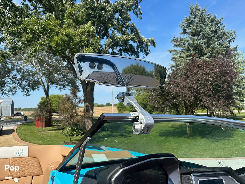 Slide: The Image of Mastercraft X22 2021 - 13031014