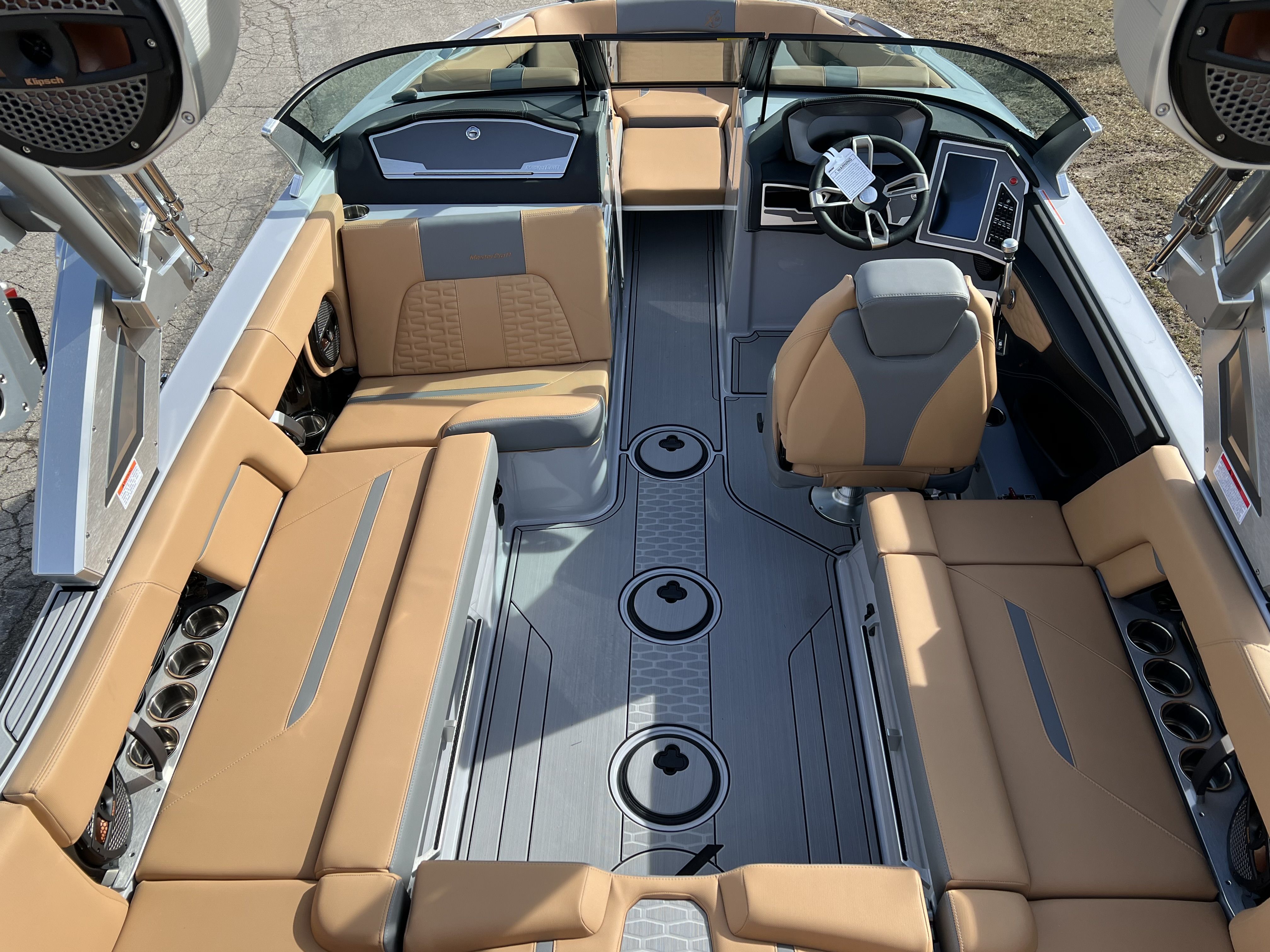 Slide: The Image of Mastercraft X22 2024 - 11