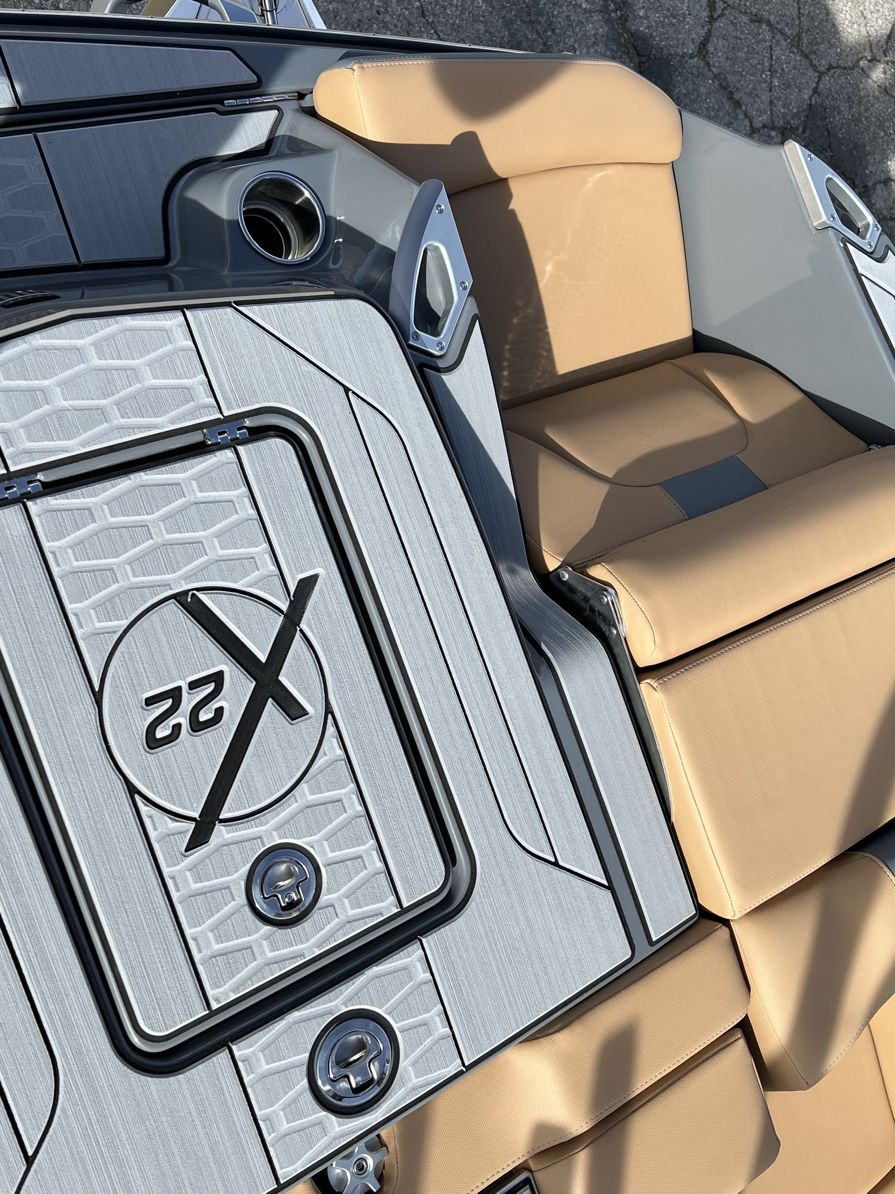 Slide: The Image of Mastercraft X22 2024 - 18