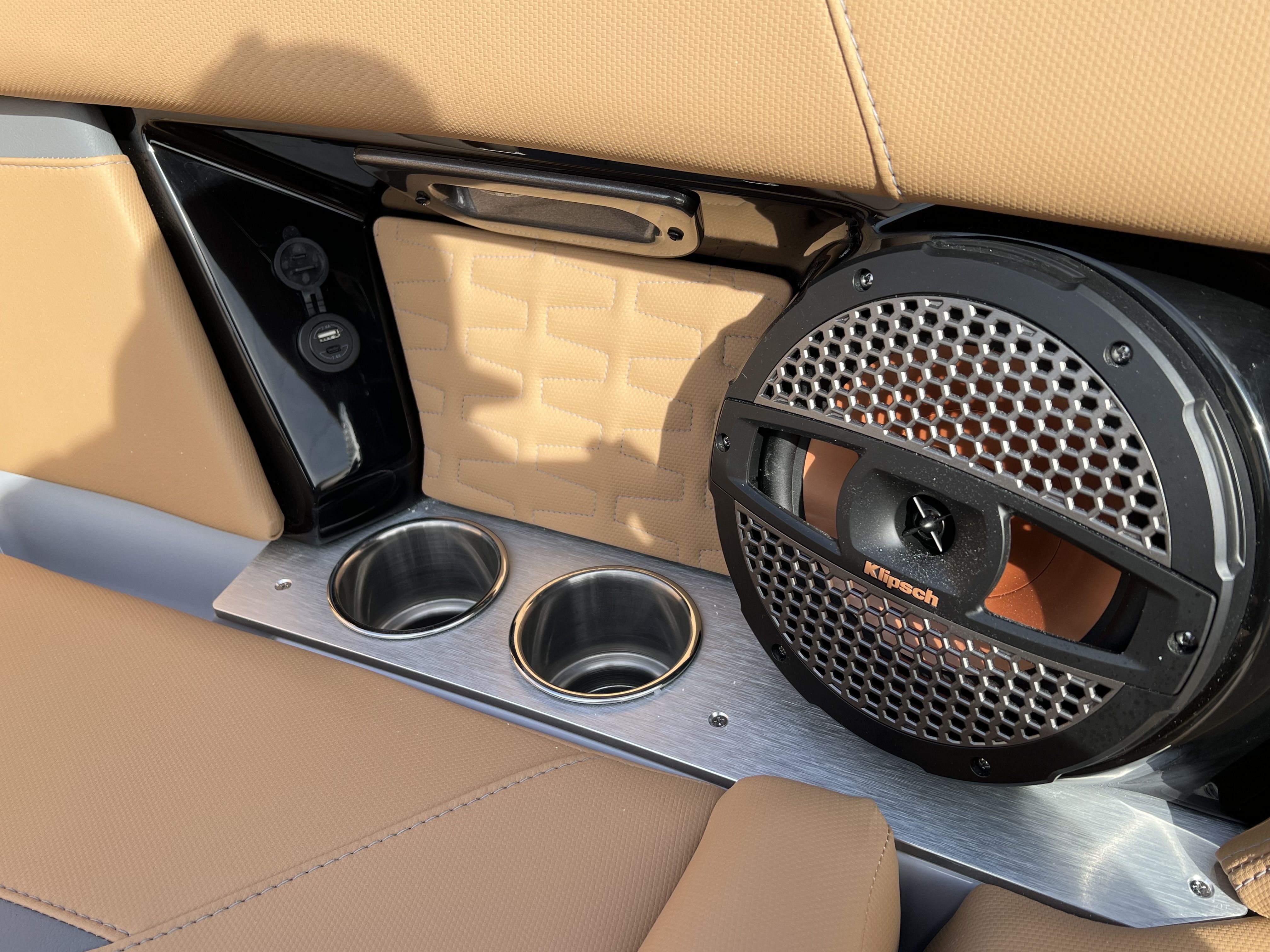 Slide: The Image of Mastercraft X22 2024 - 24