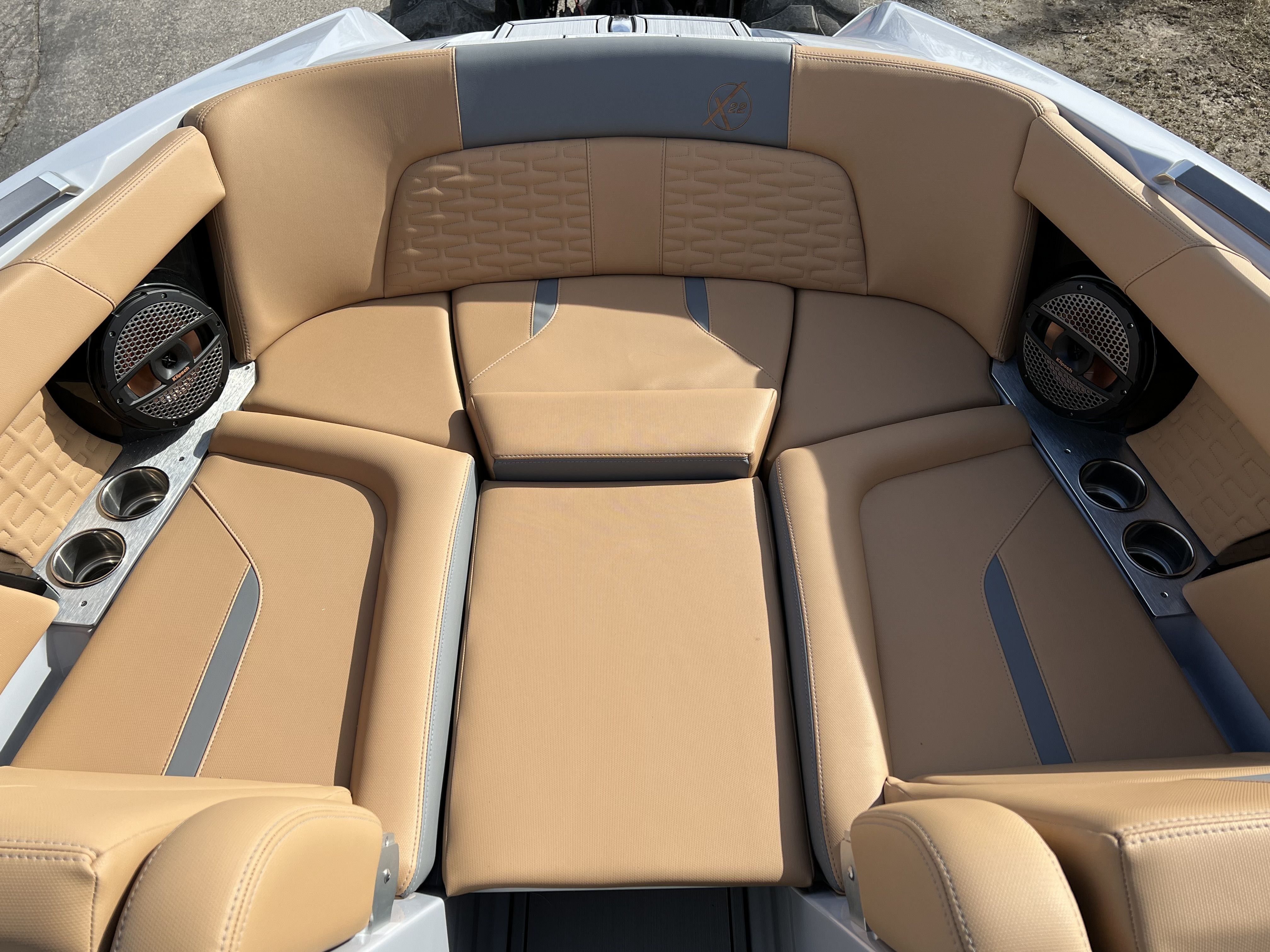 Slide: The Image of Mastercraft X22 2024 - 9