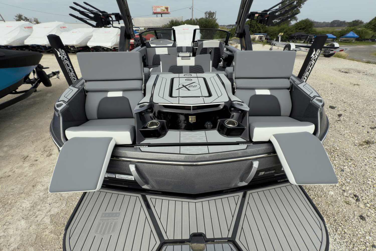 Slide: The Image of Mastercraft X22 2025 - 10