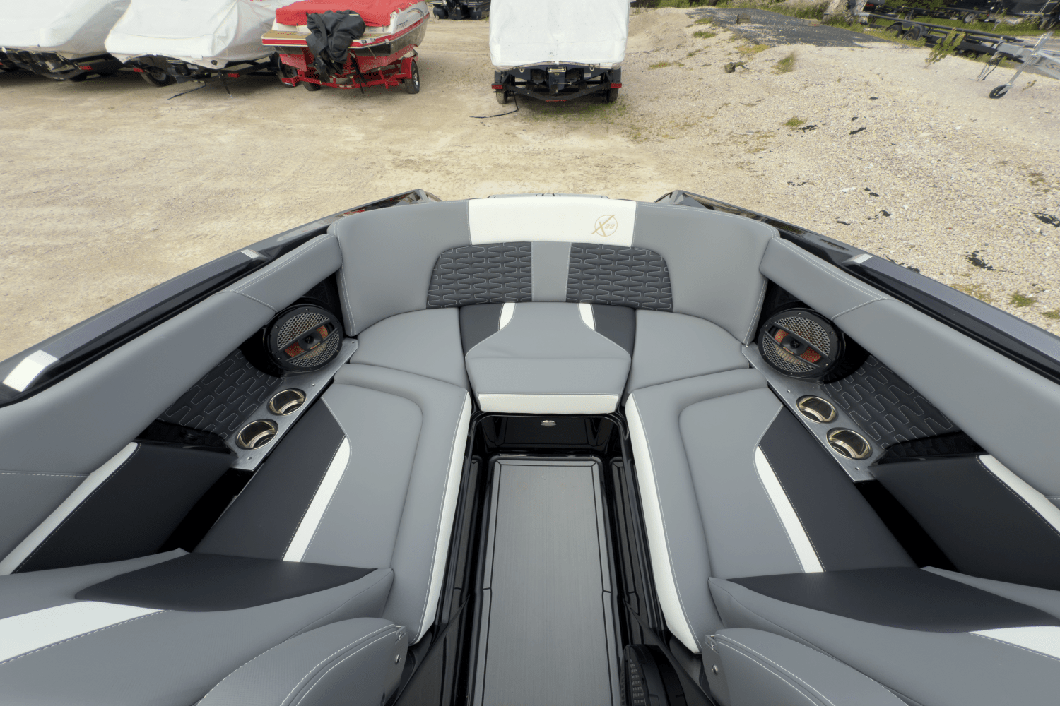 Slide: The Image of Mastercraft X22 2025 - 37