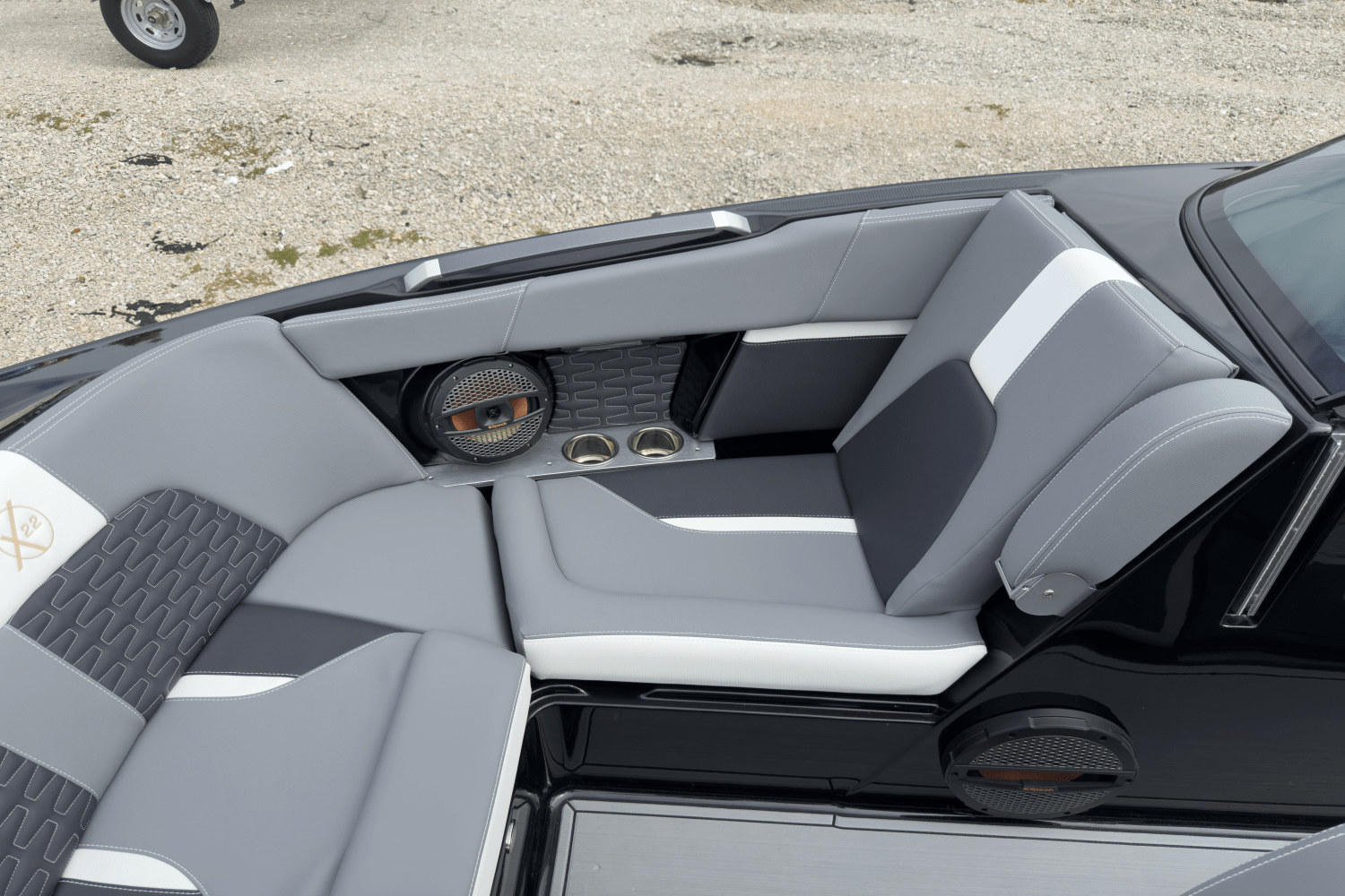Slide: The Image of Mastercraft X22 2025 - 40