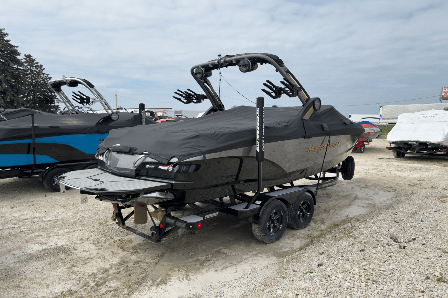 Slide: The Image of Mastercraft X22 2025 - 50