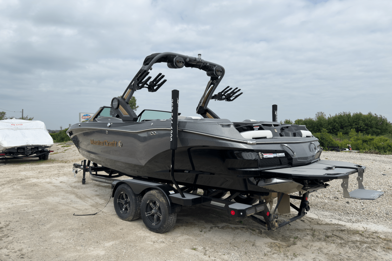 Slide: The Image of Mastercraft X22 2025 - 6