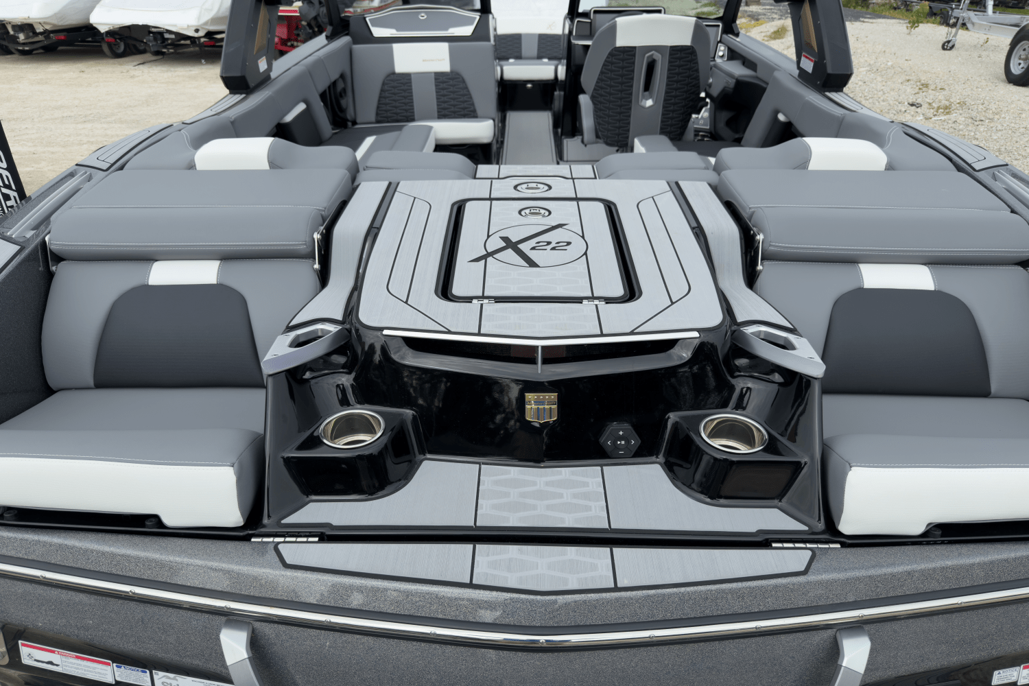 Slide: The Image of Mastercraft X22 2025 - 8