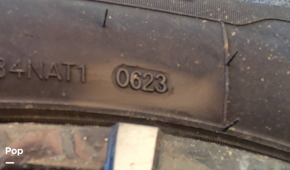 Slide: The Image of Tire Date Code - 15614825