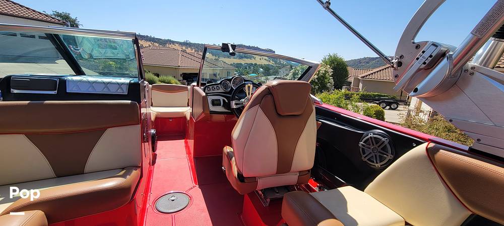 Slide: The Image of Mastercraft X23 2016 - 15614843