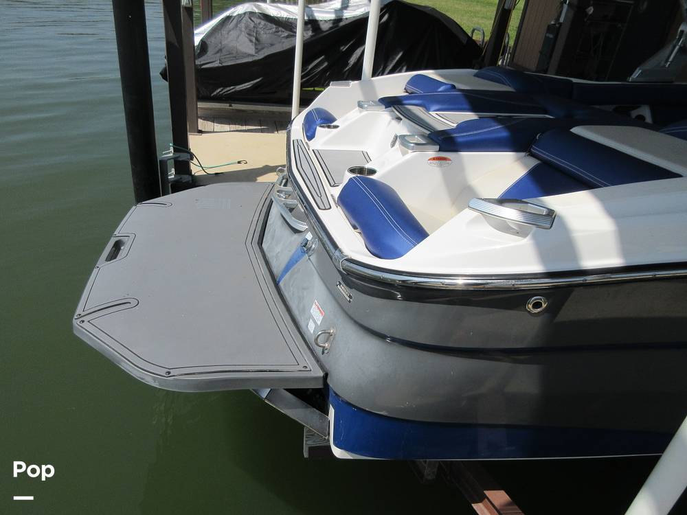 Slide: The Image of Mastercraft X23 2018 - 15302211