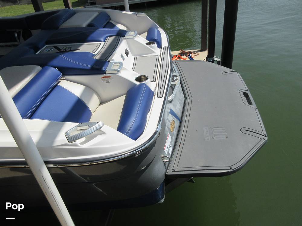 Slide: The Image of Mastercraft X23 2018 - 15302231