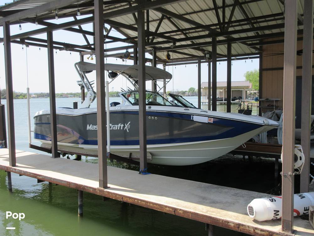 Slide: The Image of Mastercraft X23 2018 - 15302321