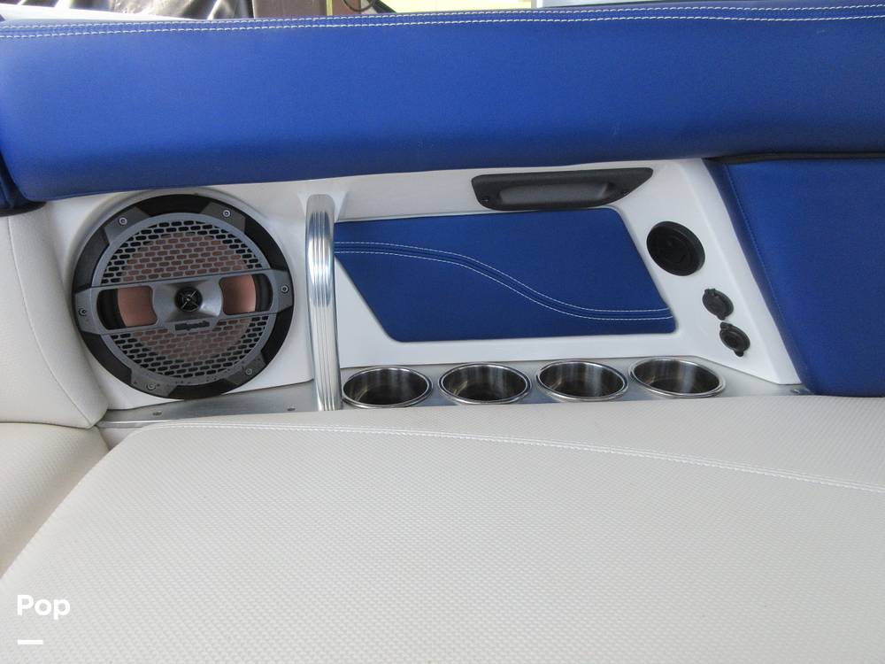 Slide: The Image of Mastercraft X23 2018 - 15302412