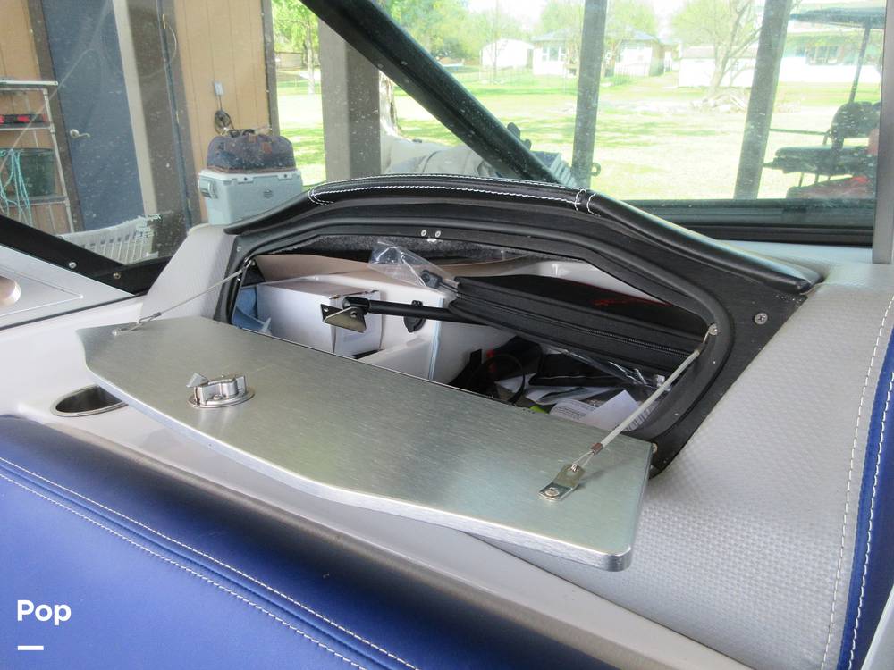 Slide: The Image of Mastercraft X23 2018 - 15302441