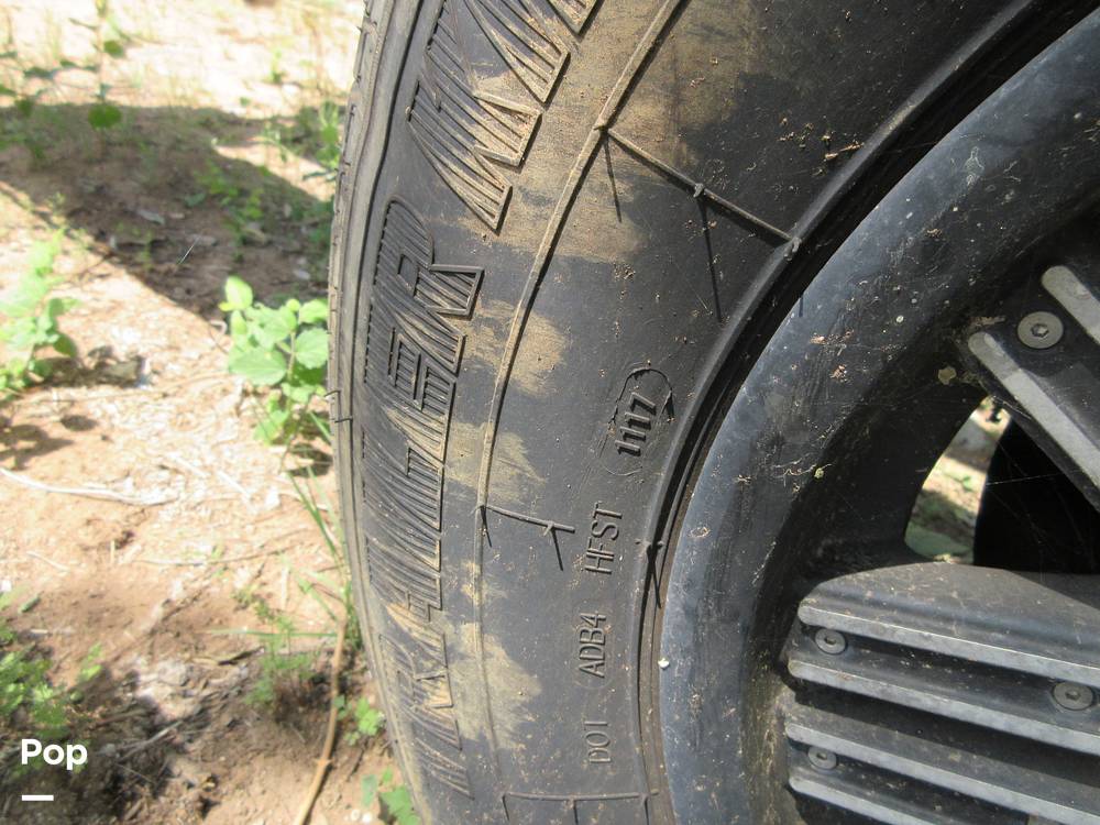 Slide: The Image of Mastercraft X23 2018 - 15302565