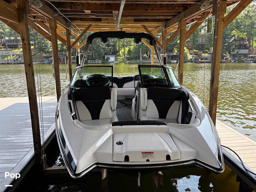 Slide: The Image of Mastercraft X23 2018 - 15648607