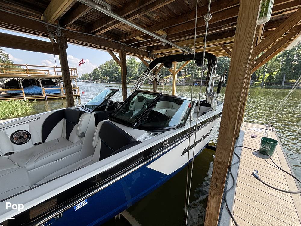 Slide: The Image of Mastercraft X23 2018 - 15648610