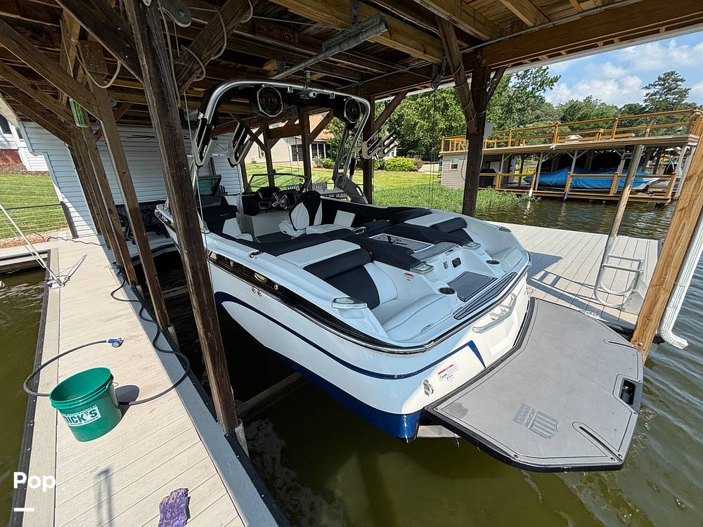 Slide: The Image of Mastercraft X23 2018 - 15648612