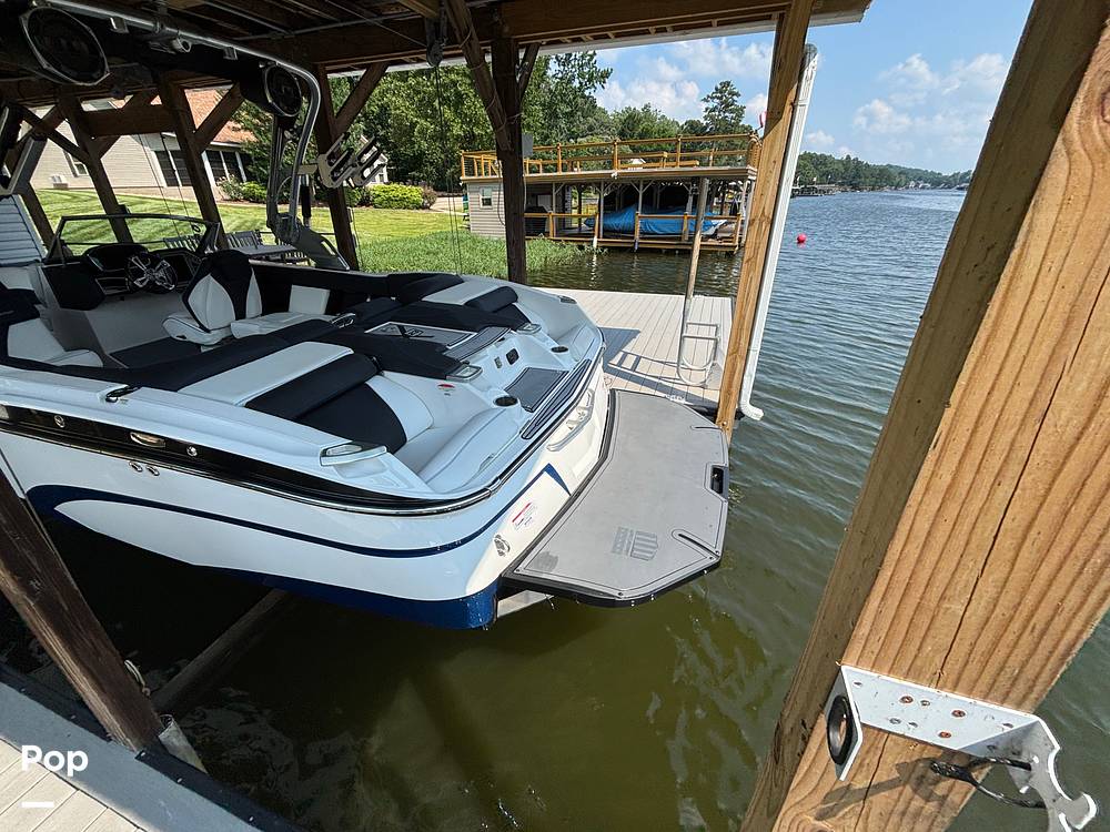 Slide: The Image of Mastercraft X23 2018 - 15648613