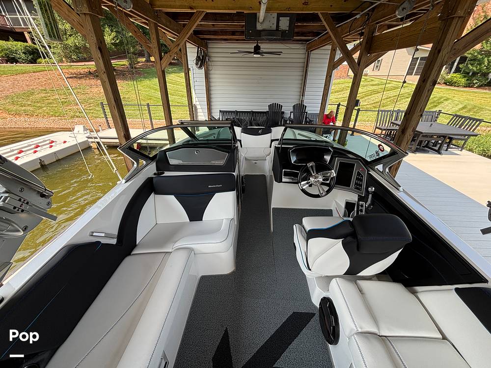 Slide: The Image of Mastercraft X23 2018 - 15648629