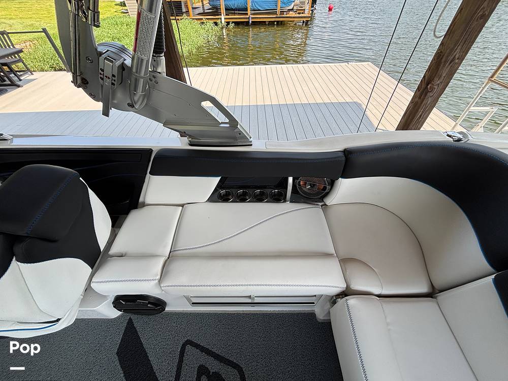 Slide: The Image of Mastercraft X23 2018 - 15648632