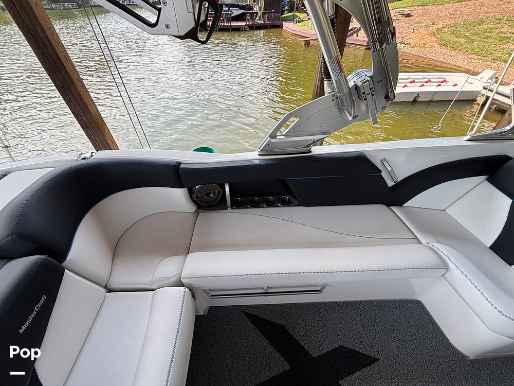 Slide: The Image of Mastercraft X23 2018 - 15648633