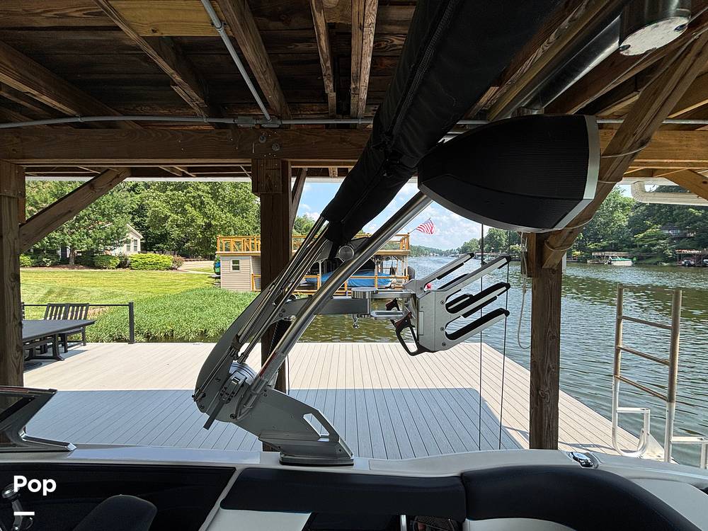 Slide: The Image of Mastercraft X23 2018 - 15648686