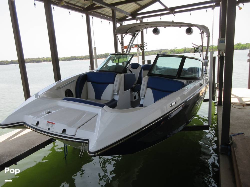 Slide: The Image of Mastercraft X23 2018 - 15302309