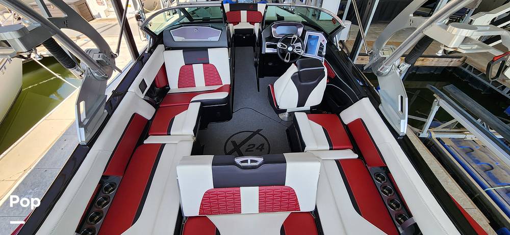 Slide: The Image of Mastercraft X24 2020 - 15300969
