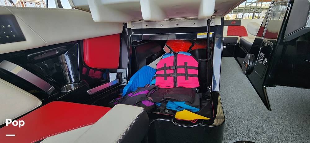 Slide: The Image of Mastercraft X24 2020 - 15300977