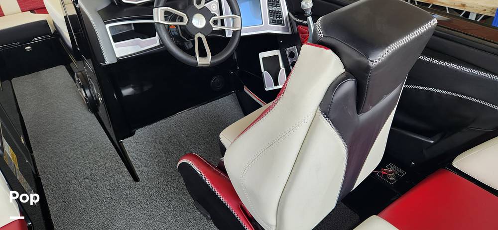 Slide: The Image of Mastercraft X24 2020 - 15300981