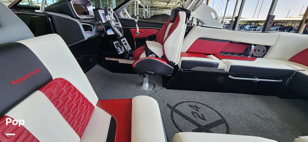 Slide: The Image of Mastercraft X24 2020 - 15300897