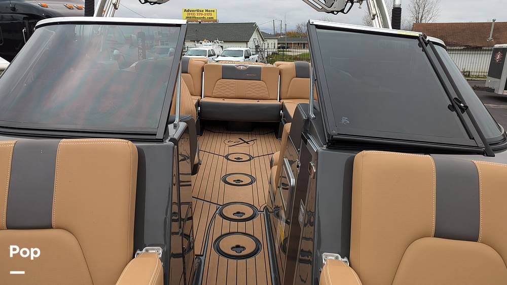 Slide: The Image of Mastercraft X24 2020 - 14943901