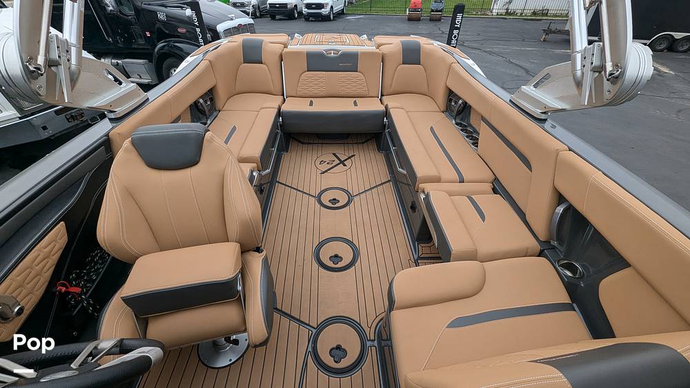 Slide: The Image of Mastercraft X24 2020 - 14943926