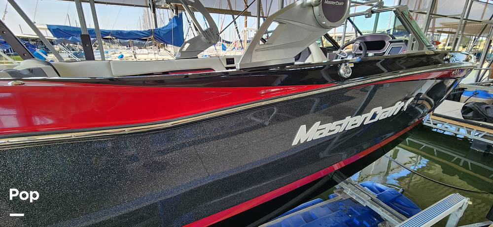 Slide: The Image of Mastercraft X24 2020 - 15300812