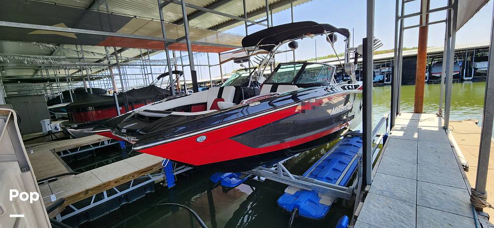Slide: The Image of Mastercraft X24 2020 - 15300820