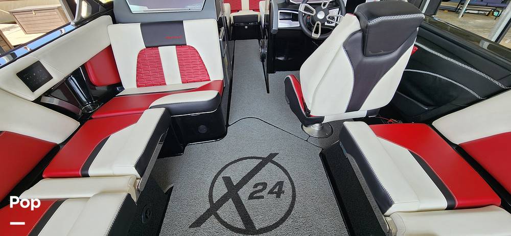 Slide: The Image of Mastercraft X24 2020 - 15300909